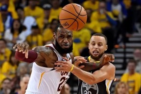 yy易游体育官网-窗口期NBA总决赛焦点战；孟菲斯灰熊防线松动；球迷炸锅；阵容厚度经受考验