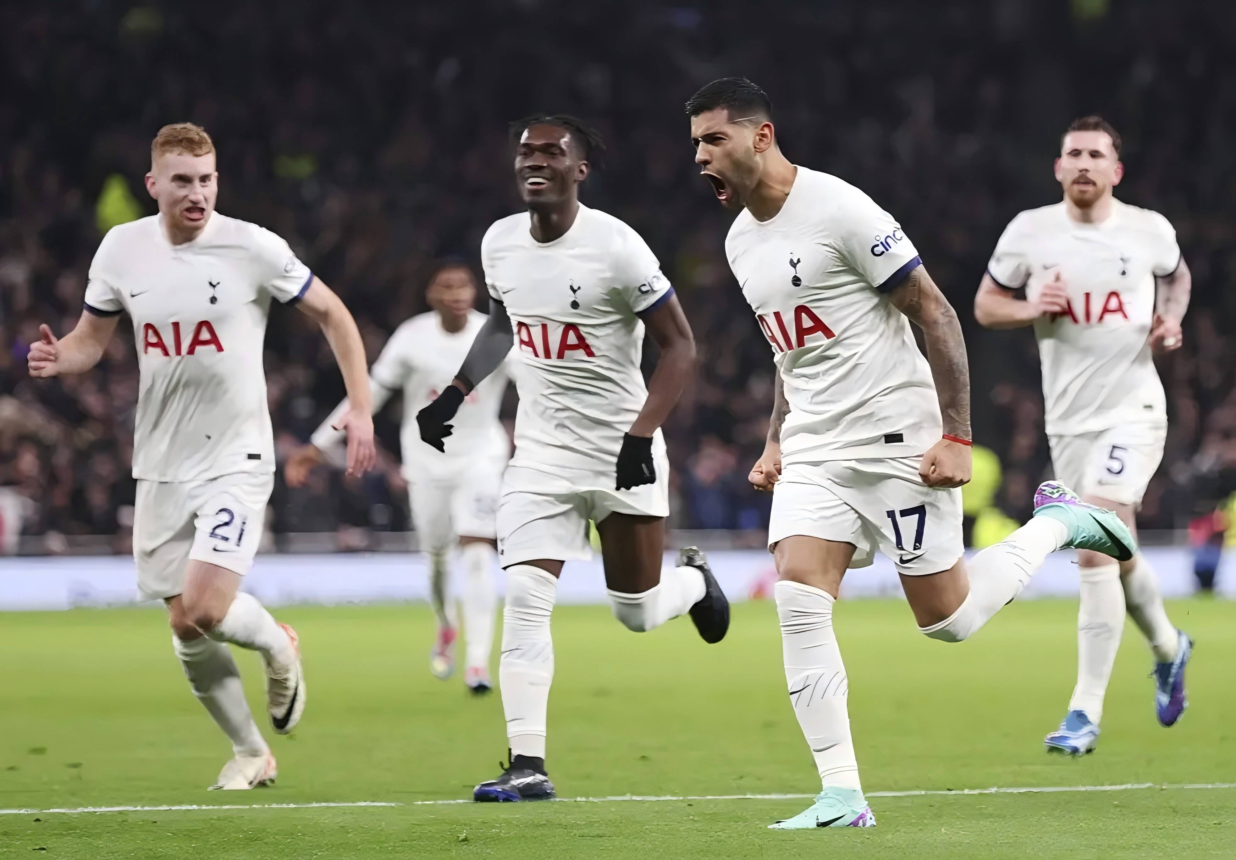 国际比赛日圣安东尼奥马刺备战欧联，手感冰凉细节曝光，引发热议，轮换策略成焦点