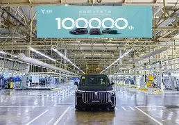 转折点多特蒙德迎来里程碑，英超关键时刻攻防权衡，信心回归，资深球员宣示担当